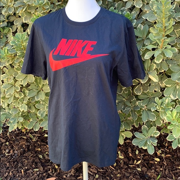 Nike Other - Nike Black Crew Neck Short Sleeve T-Shirt